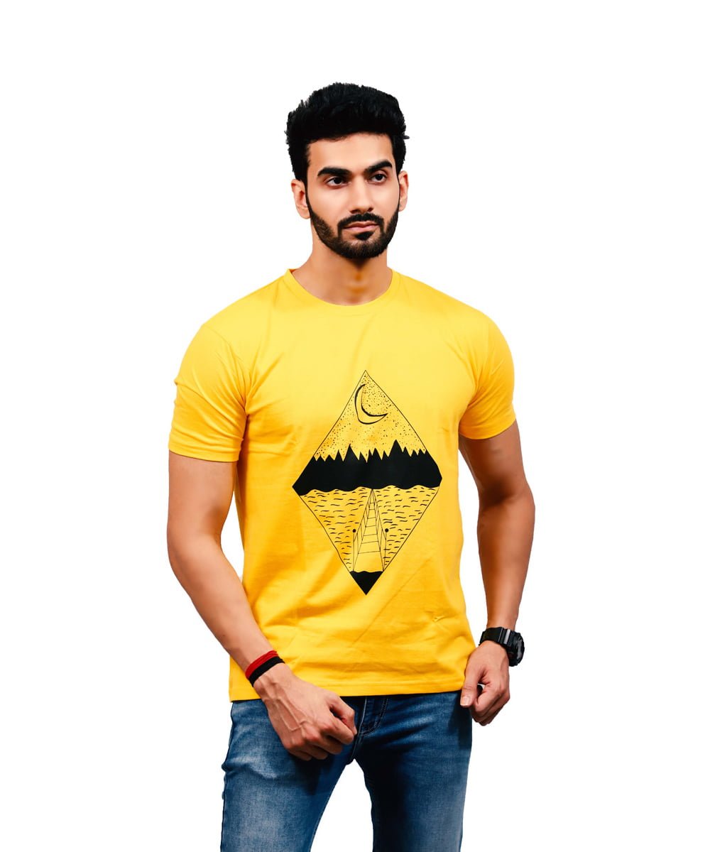 yellow-round-neck-t-shirt-with-print-in-front-abstract-shape